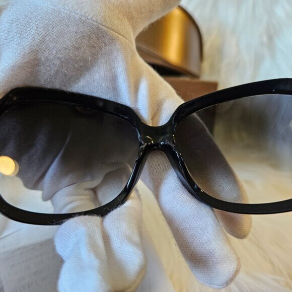 AUTHENTICATED GUCCI SUNGLASSES - Picture 8 of 16